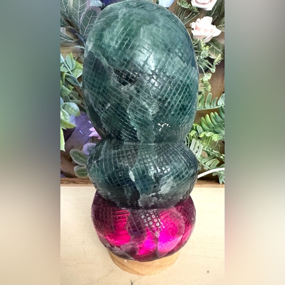 4lb Fluorite UV Reactive Snake w/ Light Stand - Picture 2 of 11